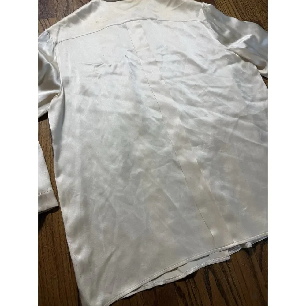 Need Clean!! Vintage CHANEL Boutique Silk Blouse Gold CC Buttons Size L C19